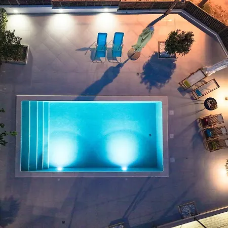 Anna Villa